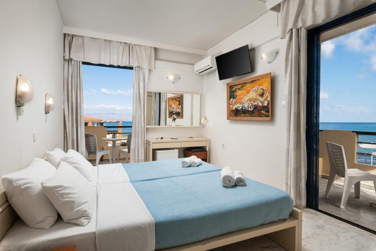 Hotel Haris On The Beach Agia Marina Exterior foto